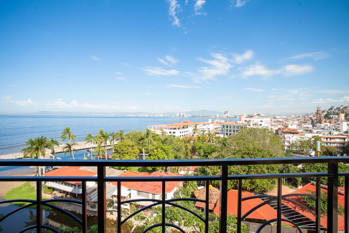 Family-friendly condo Puerto Vallarta Romantic Zone